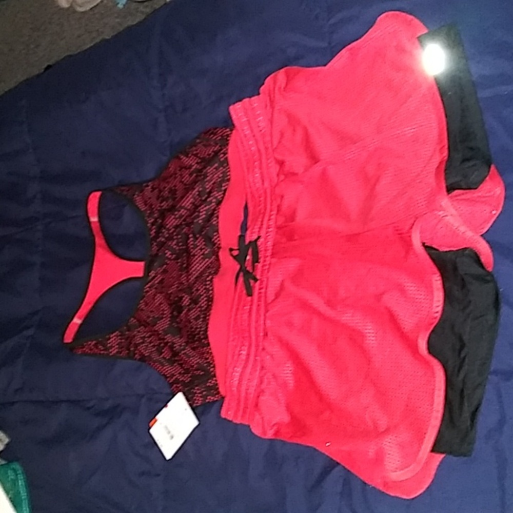 2 piece sports bra and shorts